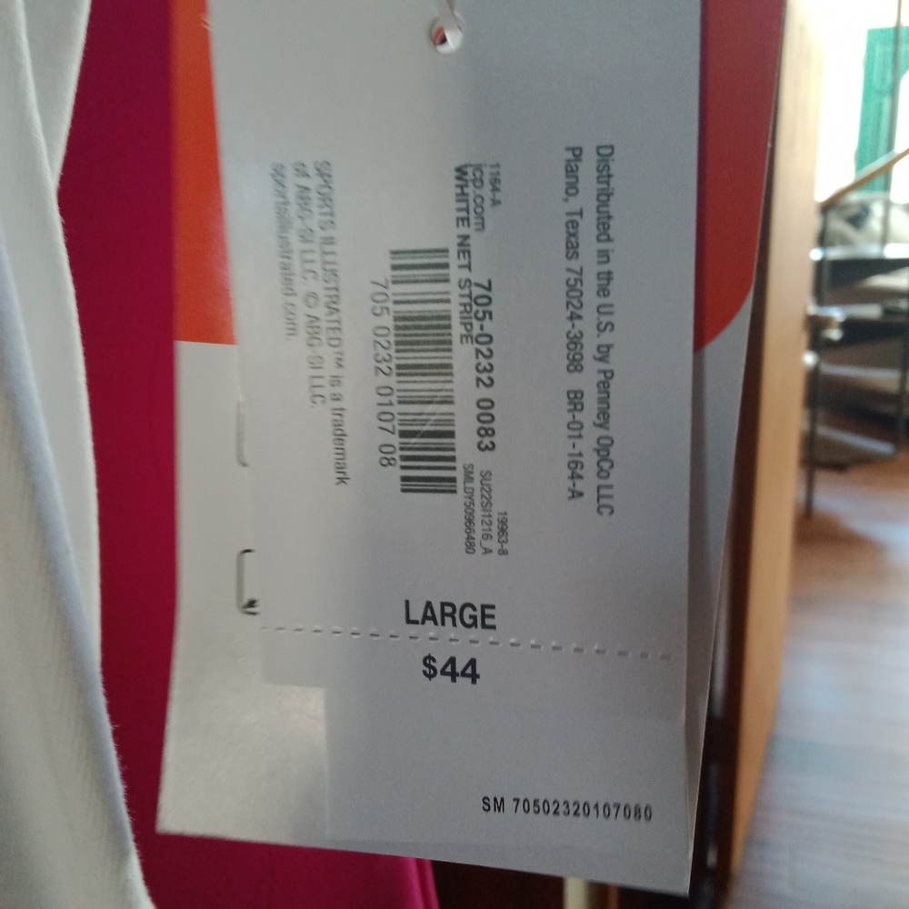 Top - Picture 2 of 3